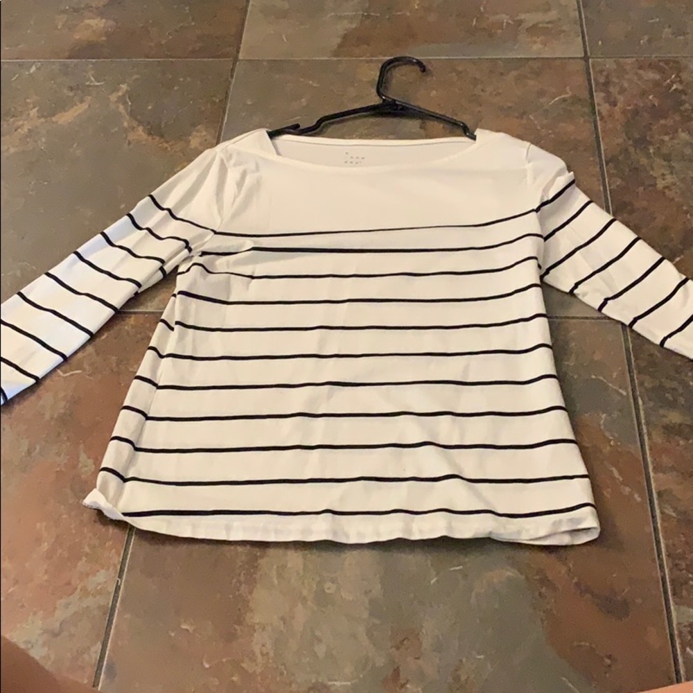 mid sleeve shirt